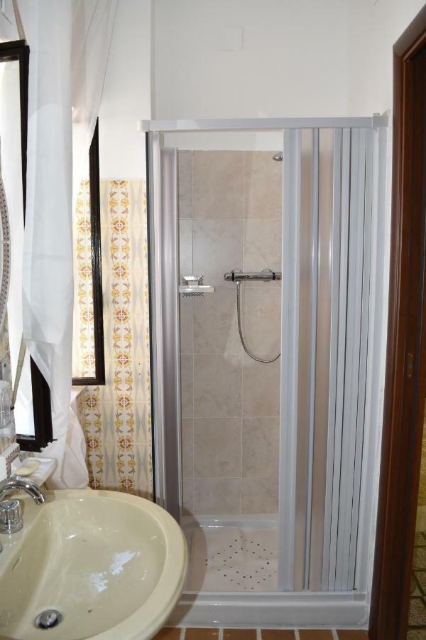 Casa Skanderbek Villa Civita Esterno foto